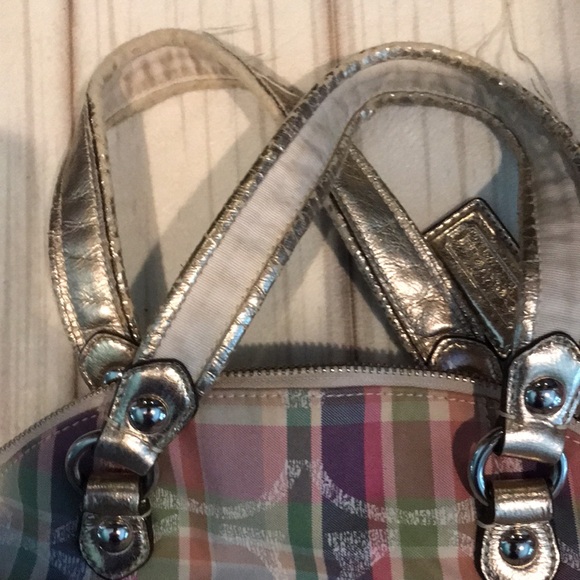 Used cute spring coach purse - Picture 3 of 6
